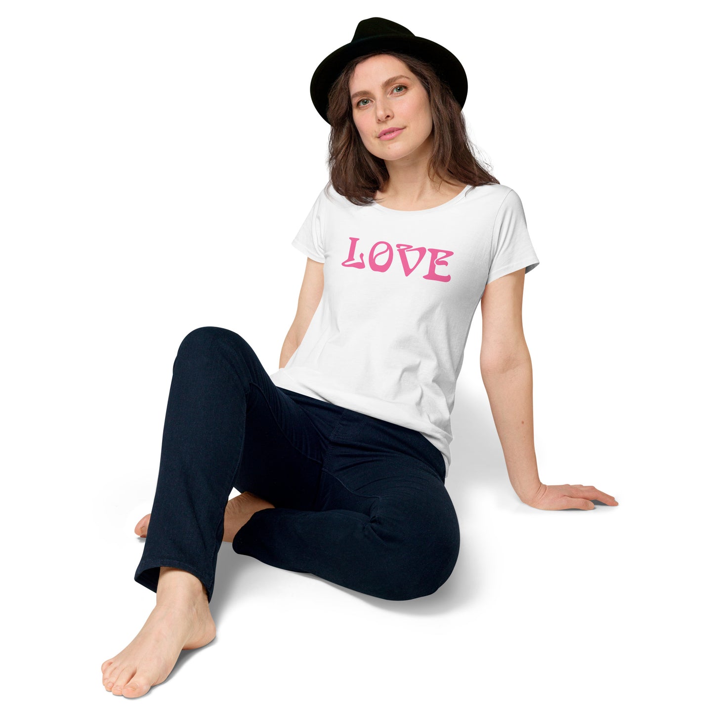 Women’s LOVE round neck tee